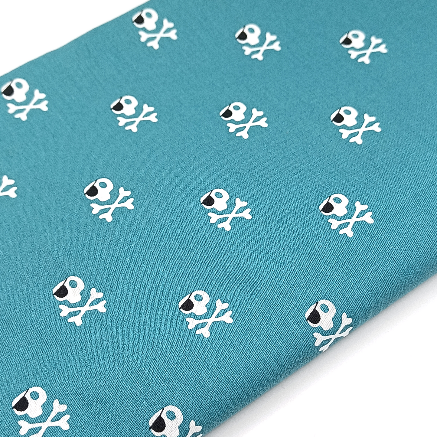 COLLAR BANDANA SKULLS AGUAMARINA