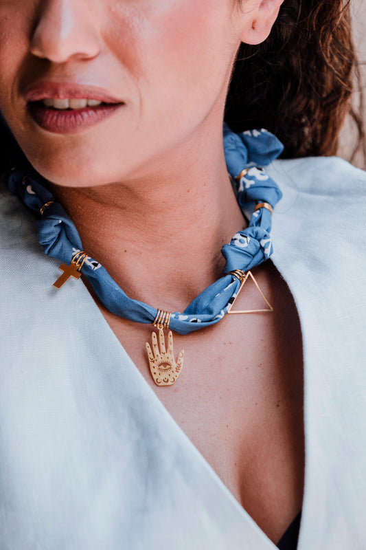 COLLAR BANDANA SKULLS AZUL