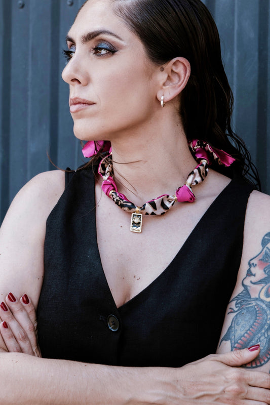 COLLAR BANDANA ANIMAL PRINT FUCSIA